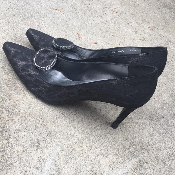 BLACK STUART WEITZMAN HEELS W/ EMBELLISHMENT - Picture 2 of 7